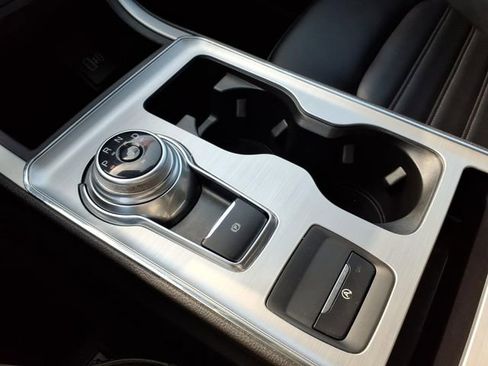 Certified 2022 Ford Edge SEL w/ Convenience Package image 28