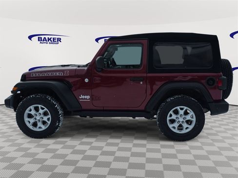 Used 2021 Jeep Wrangler Islander image 6