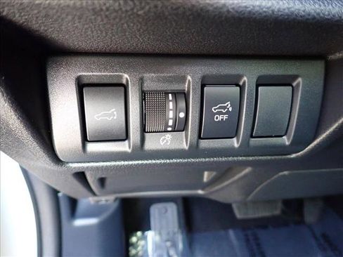 Certified 2025 Subaru Outback Premium w/ Popular Package #1A image 16