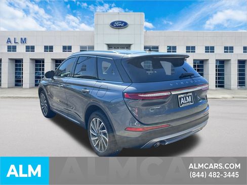 Used 2024 Lincoln Corsair Reserve image 8