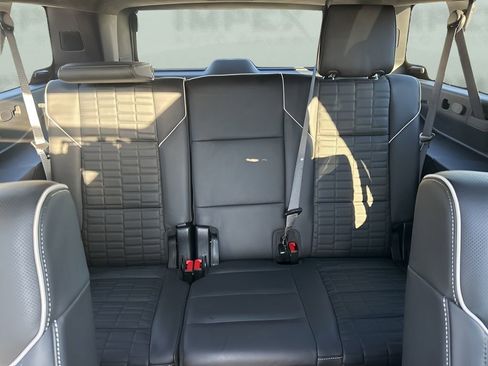 Used 2024 Cadillac Escalade ESV Premium Luxury Platinum image 14