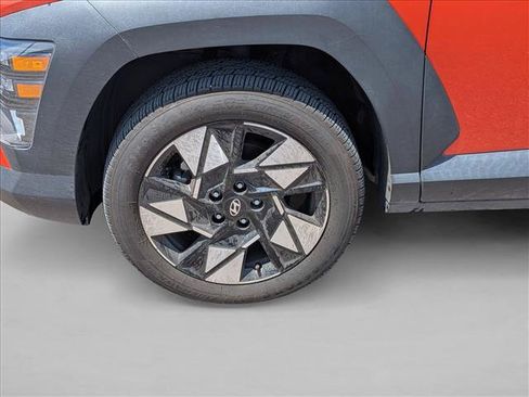 Used 2024 Hyundai Kona SEL AWD/4WD image 15