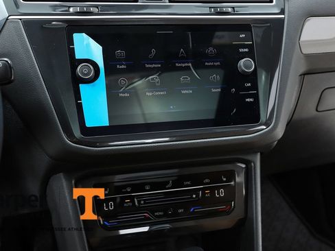 Used 2022 Volkswagen Tiguan SE w/ Panoramic Sunroof Package AWD/4WD image 63