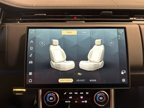 Used 2023 Land Rover Range Rover SE image 26