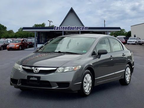 Used 2010 Honda Civic DX-VP image 1