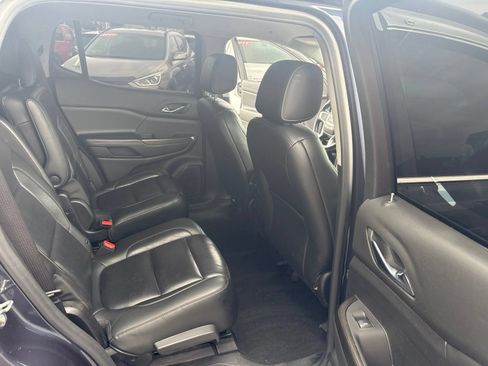 Used 2019 GMC Acadia SLT AWD/4WD image 18
