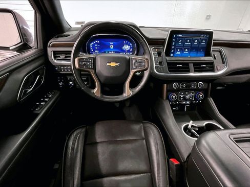 Used 2024 Chevrolet Suburban High Country AWD/4WD image 6