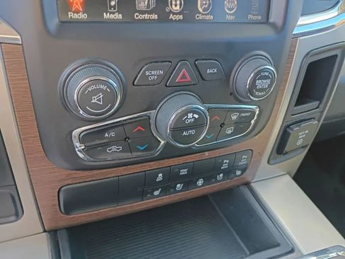 Used 2015 RAM 1500 Laramie w/ Convenience Group image 13