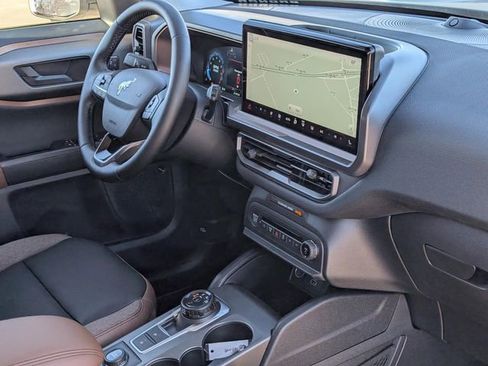 New 2025 Ford Bronco Sport Outer Banks w/ Outer Banks Tech Package+ image 8