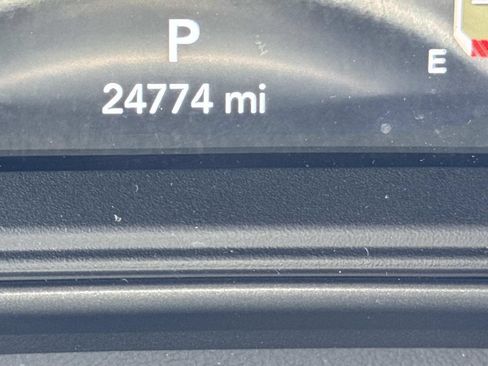 Used 2025 Jeep Wrangler Unlimited Sahara AWD/4WD image 33