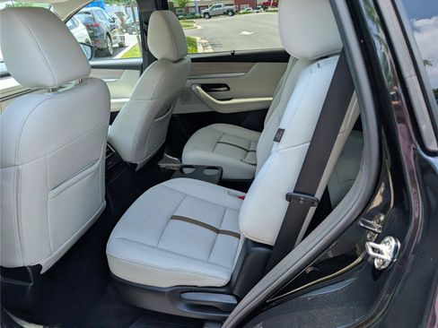 Used 2024 MAZDA CX-90 Plug-In Hybrid w/ Premium Plus AWD/4WD image 16