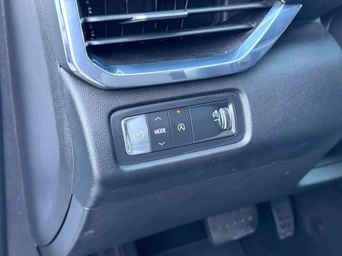 Used 2025 GMC Acadia Elevation image 14