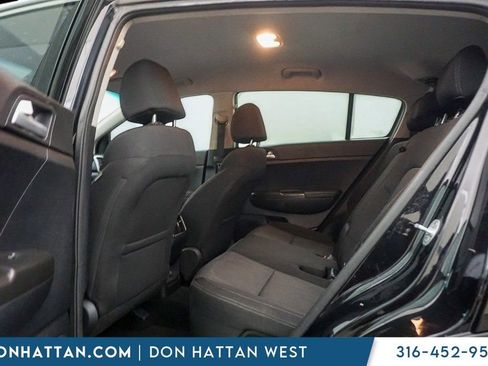 Used 2019 Kia Sportage LX image 17