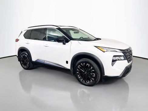 Used 2026 Nissan Rogue Dark Armor FWD image 23