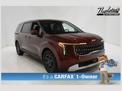 Used 2025 Kia Carnival FWD image 1