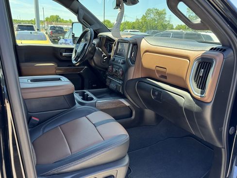 Used 2020 Chevrolet Silverado 2500 High Country w/ Z71 Off-Road Package AWD/4WD image 9