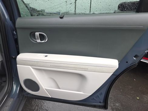 Used 2023 Hyundai Ioniq 5 Limited image 23