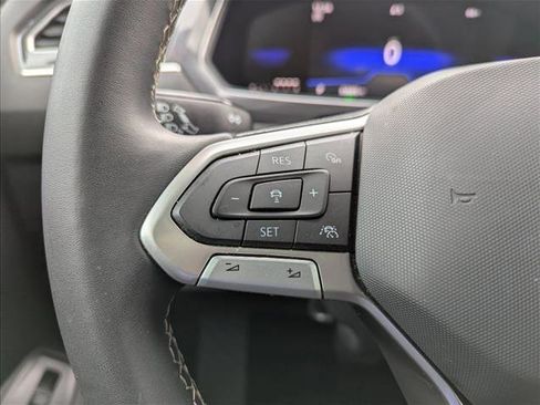 Certified 2023 Volkswagen Tiguan SE FWD image 13