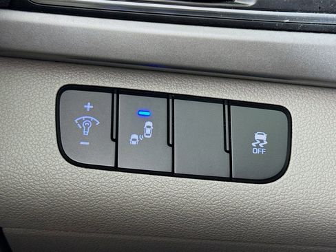 Used 2018 Hyundai Elantra SEL image 16