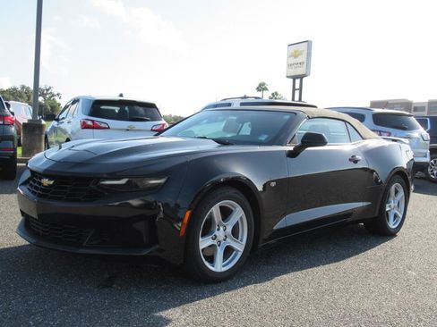 Used 2019 Chevrolet Camaro LT image 3