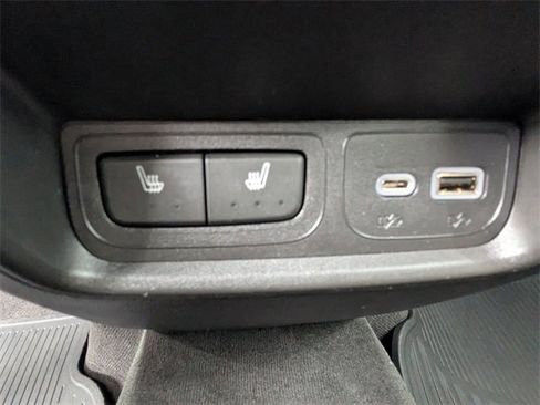 Used 2022 Cadillac XT4 Sport image 16