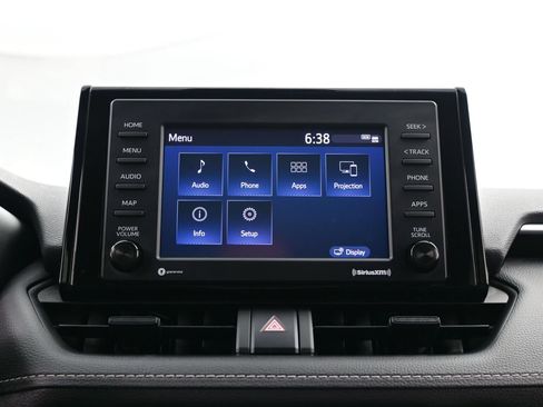 Used 2022 Toyota RAV4 XLE AWD/4WD image 19