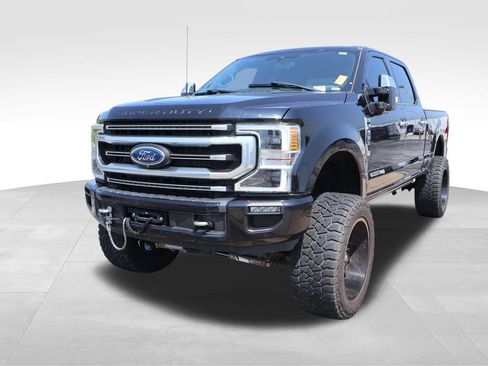 Used 2021 Ford F250 Platinum w/ FX4 Off-Road Package AWD/4WD image 2