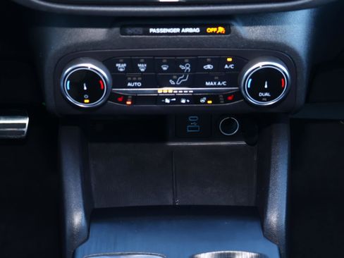 Used 2023 Ford Escape ST-Line image 27