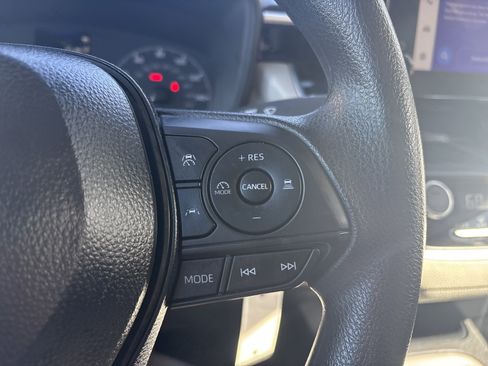 Used 2024 Toyota Corolla LE image 20