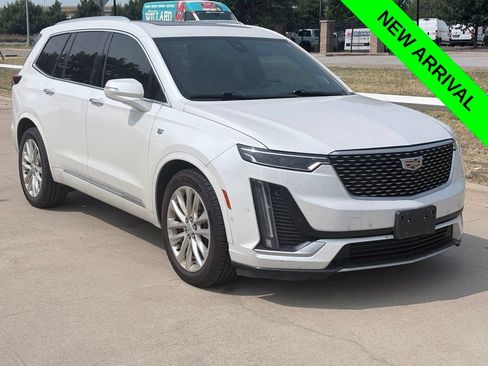 Used 2020 Cadillac XT6 Premium Luxury FWD image 1