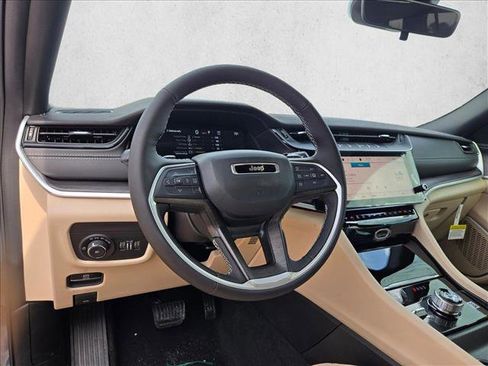 New 2026 Jeep Grand Cherokee L Limited AWD/4WD image 3