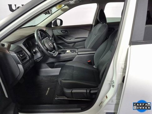 Used 2023 Nissan Rogue S image 9