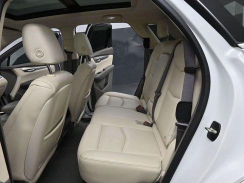 Used 2017 Cadillac XT5 Luxury w/ Driver Awareness Package FWD image 33