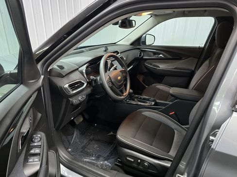 Used 2023 Chevrolet TrailBlazer LT w/ Convenience Package AWD/4WD image 17