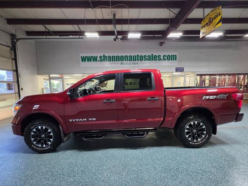 Used 2019 Nissan Titan PRO-4X AWD/4WD image 11