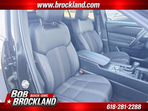 Used 2025 MAZDA CX-50 AWD 2.5 S w/ Premium Package image 16