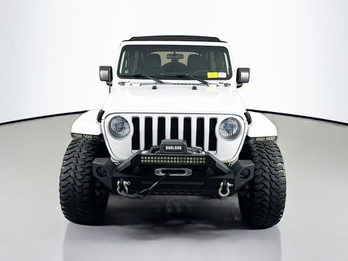Used 2019 Jeep Wrangler Unlimited Sahara AWD/4WD image 2