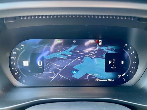 New 2026 Volvo XC40 B5 Ultra w/ Climate Package image 13