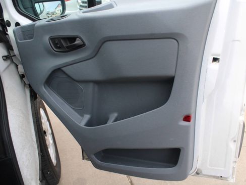 Used 2019 Ford Transit 150 XLT RWD image 6