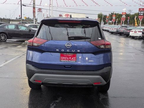 Used 2023 Nissan Rogue S image 9