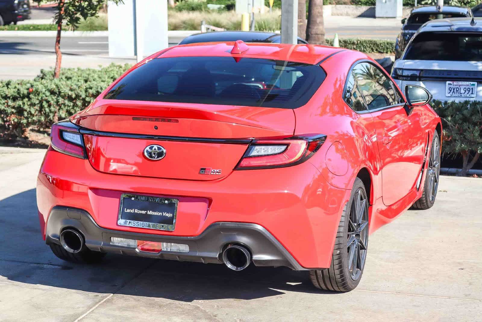 Used 2025 Toyota GR86 Premium w/ Performance Package RWD image 6
