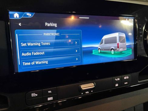 Used 2026 Mercedes-Benz Sprinter 2500 image 38