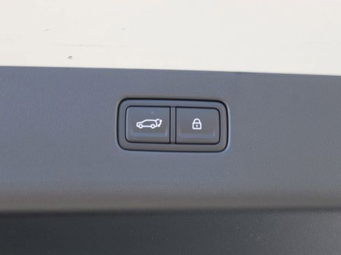 New 2026 Hyundai Ioniq 9 SE image 11