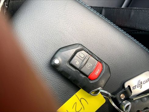Used 2024 Jeep Wrangler High Altitude AWD/4WD image 14