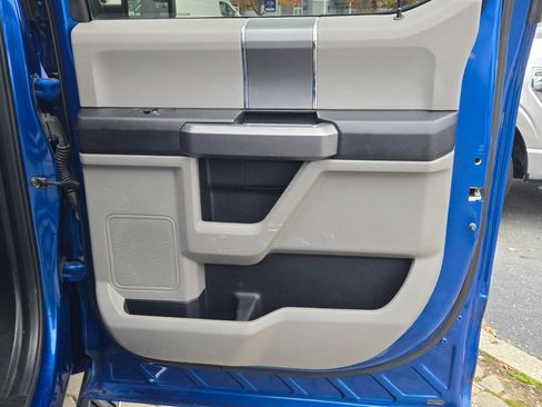 Used 2017 Ford F150 XLT w/ Equipment Group 302A Luxury image 9