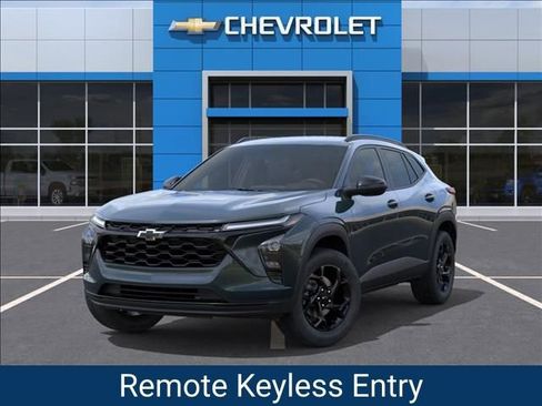 New 2026 Chevrolet Trax LT w/ Driver Confidence Package FWD image 6
