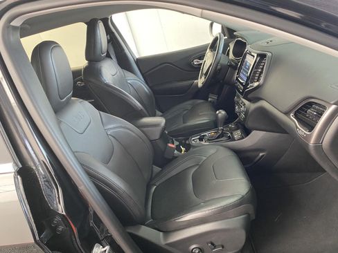 Used 2019 Jeep Cherokee Limited AWD/4WD image 9