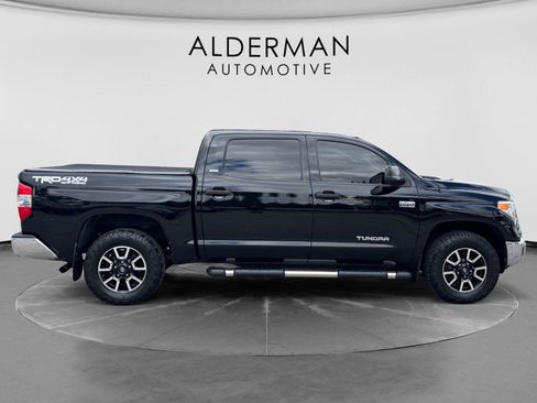 Used 2017 Toyota Tundra SR5 w/ TRD Off Road Package AWD/4WD image 6