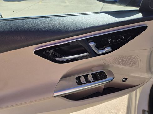 Used 2022 Mercedes-Benz C 300 C 300 Sedan image 7