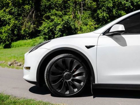 Used 2022 Tesla Model Y Performance AWD/4WD image 11